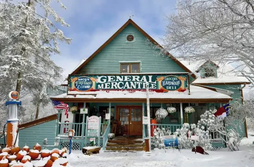 Cozy Beech Mountain Condo. Snowboarding Skiing, Hiking, Wineries and Waterfalls.