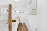 Uscale 2BR Escape in the Heart of NYC Hoteles en Yonkers