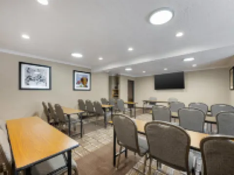 เบสท์เวสเทิร์นอินน์สวีทส์ โฮเทลแอนด์สวีทส์ สนามบินแอลบูเคอร์คี โรงแรมในแอลบูเคอร์คี