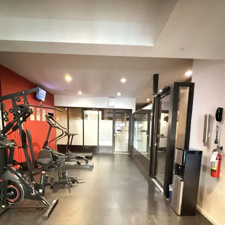 Ramada by Wyndham Kelowna Hotel & Conference Center
