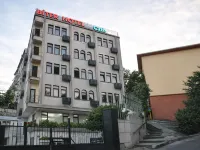 ビター ホテル コーラ博物館周辺のホテル