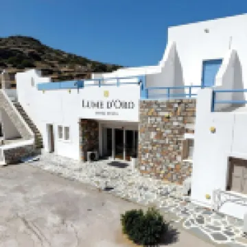 Lume D'oro Syros Hotels in 