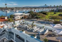 Bay Shores Peninsula Hotel