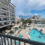 Barefoot Beach Club - Beach