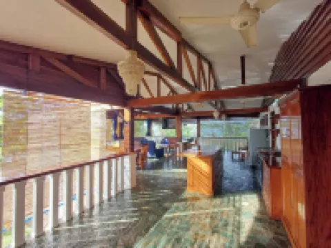 Rainbow Bay Beach & Dive Resort