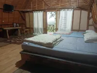 Glamping di Gunung Bangku