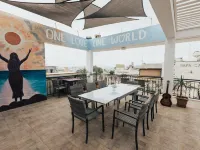 One Love One World Ayia Napa Square Hostel Hôtels à : Ayia Napa