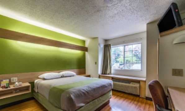 Motel 6 Charlotte, NC - University