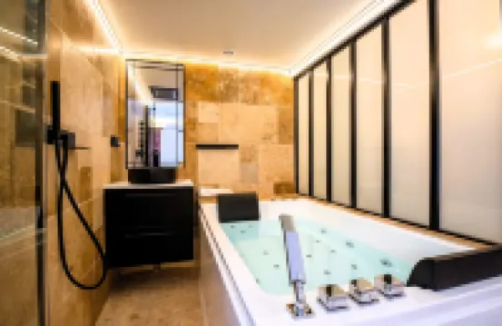 Cristalys情侶房和水療中心