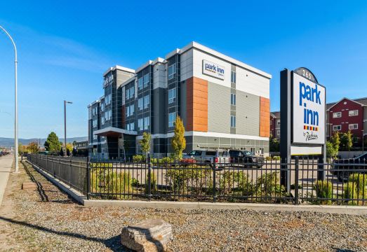 파크 인 바이 래디슨 켈로나 가족 여행