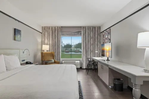 Kozy Hotel Houston North - พร้อมอาหารเช้า