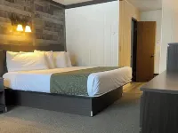 Adirondack Lodge Old Forge Hotel di Webb