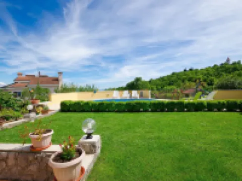 Apartments Sime Hotels in Kuceli