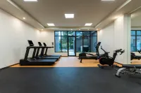 凱悅嘉軒梅尼達/蒙特霍大道 - 健身室/gym room