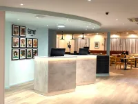 Garner Hotel Lincoln By IHG - bar