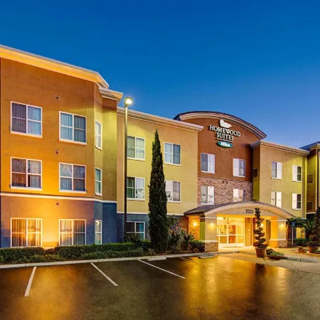 Homewood Suites by Hilton Carlsbad-North San Diego County Отели рядом с достопримечательностью «Аквариум СИ ЛАЙФ»