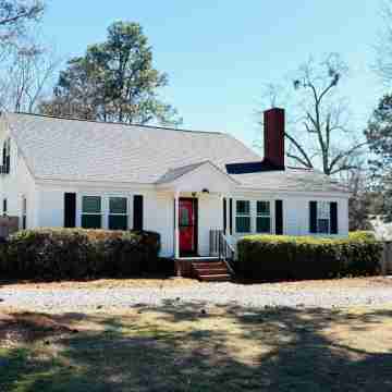 Fun House/King Bed - Close to Town/Full of Entertainment! Hotel Exterior