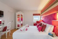 Bamburgh - Sleeps 8 - Dogs Stay Free - Enclosed Garden - Off Road Parking - 2 étoiles