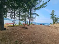 Waterfront Cabin on Lake Superior sleeps 7 plus ppl - Homestays