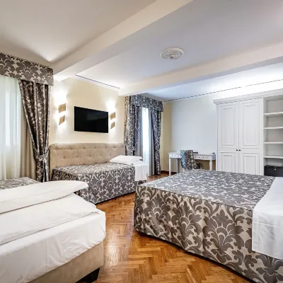 Hotel Alessandra Отели рядом с достопримечательностью «Улица Виа-Маджо»