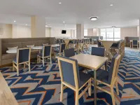 La Quinta Inn & Suites by Wyndham Jamaica NYC/JFK AirTrain Hotels near Flushing Meadows