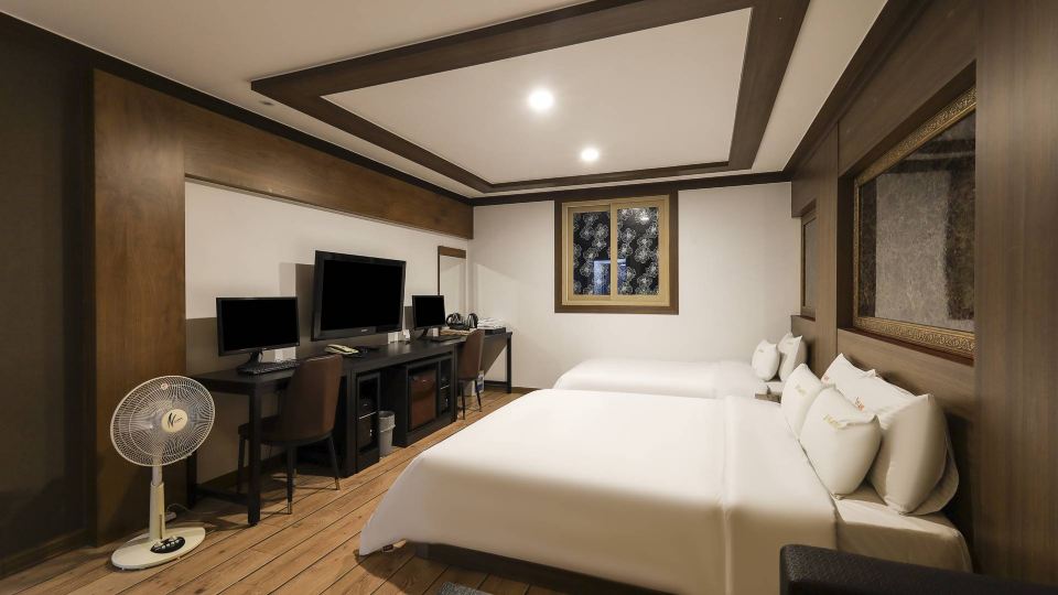 New Feel Motel