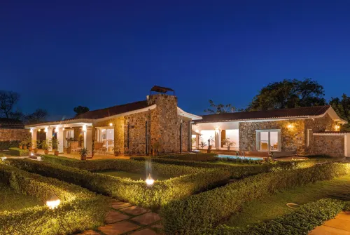ELIVAAS The Aravalli Reserve Isley Villa -  Casas de vacaciones