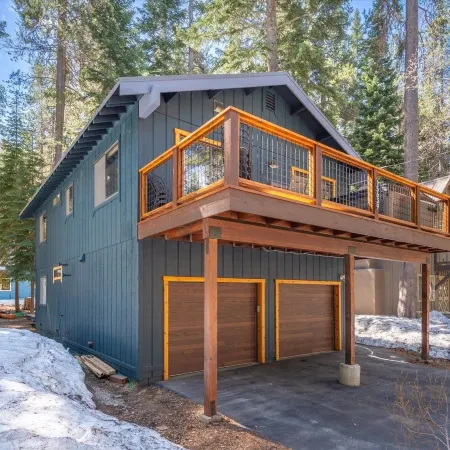Donner Lake Outpost 4 Bedroom Home