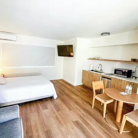 Tiana Beach Inn