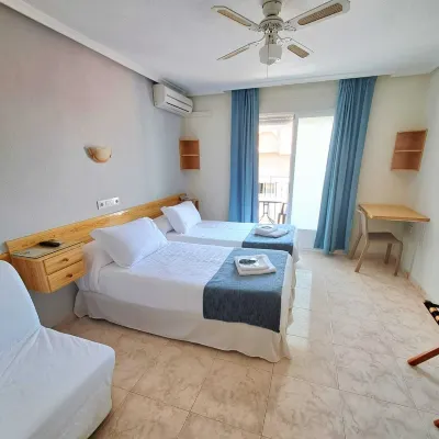 Hotel Alaska Hotels near Dos Mares Shopping Centre