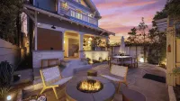 Venice Veranda by Avantstay 1 Block to Venice Beach + Rare Walk Street + Firepit + Outdoor Dining