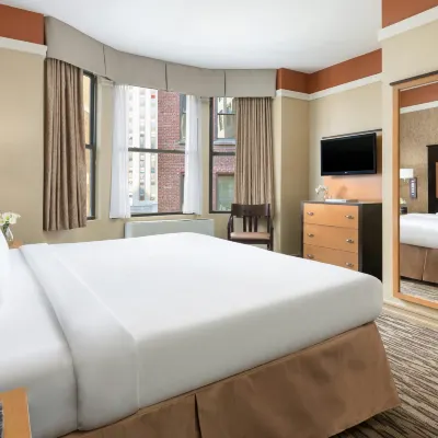 The Hotel at Fifth Avenue Hotel dekat Stasiun Pennsylvania