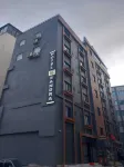 Hotel Sandra فنادق في 