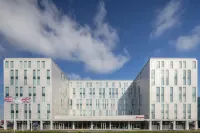 Hampton by Hilton London Stansted Airport - bar