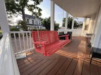 Charming Waterfront Home: Spacious, Modern, Near Attractions & Universities