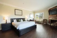 Inn at Crestwood