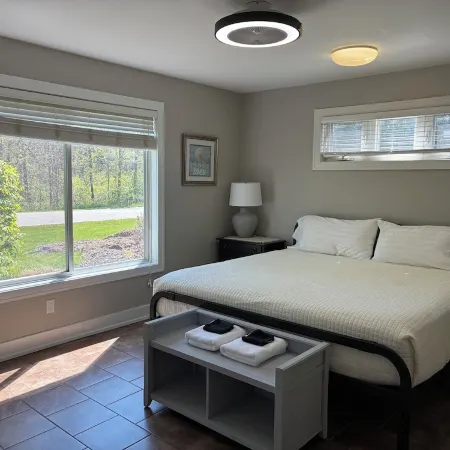 Condo with Pool! 2 Bedroom- 2 Bath - Sleeps 6