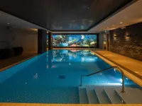 Novotel London Brentford - Yüzme Havuzu