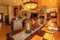 Heart Rock Lodge