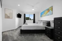 Spacious 2-bed Stay on Marine Parade
