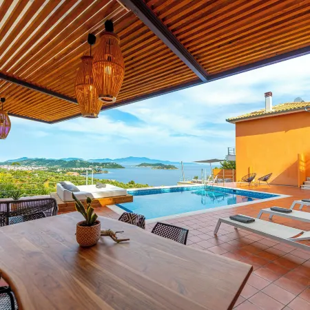 2B Luxurious Villa Io, with Private Pool and Stunningt Sea Views