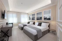 Naples Plaza Downtown - 4-Star