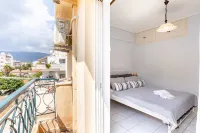 Kalamata Port & City Vibes, Santaroza Stylish Stay - ห้องครัว