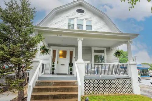 Walk to Mariemont, Historic 3Br Cottage, Sleeps 6 - Kitchens