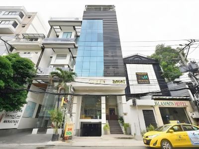Queen Hotel Saigon Airport