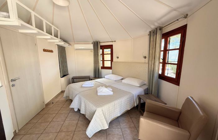 Chrissa Camping Rooms & Bungalows