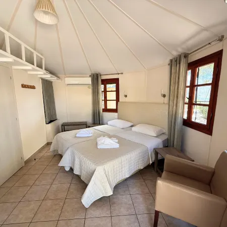 Chrissa Camping Rooms & Bungalows