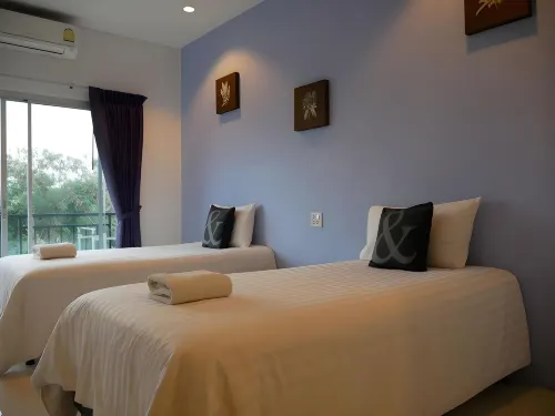 Sabai @ Chumphae Hotel - parking
