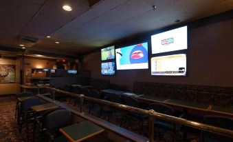 Travelodge by Wyndham Winnipeg Airport West