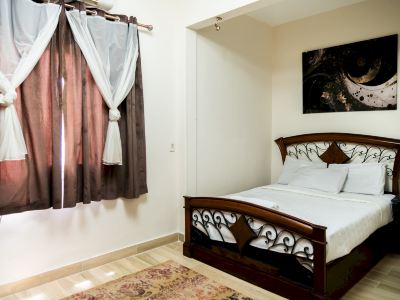 575 · 4BR Townhouse, 3 Bath, TV, Backyard